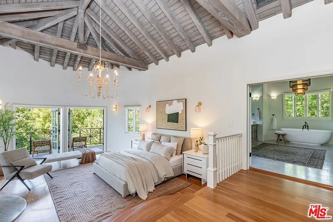 Selena Gomez Encino Home 3