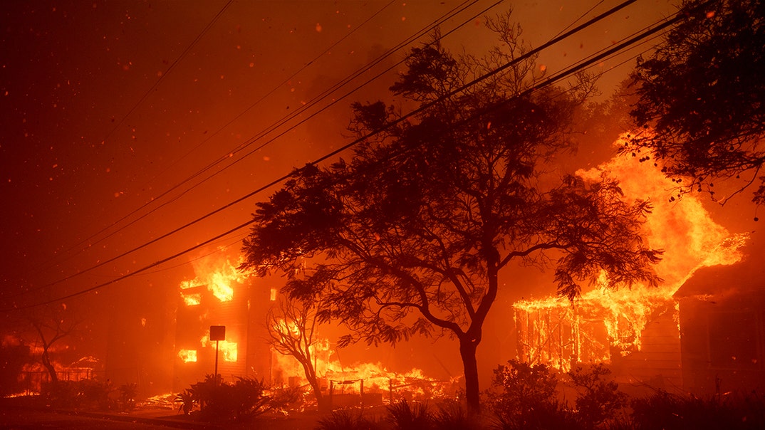 malibu pacific palisades fire getty shutter 1
