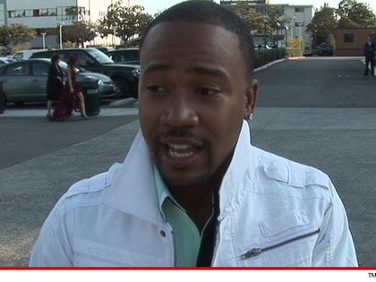 0419-columbus-short-tmz-4