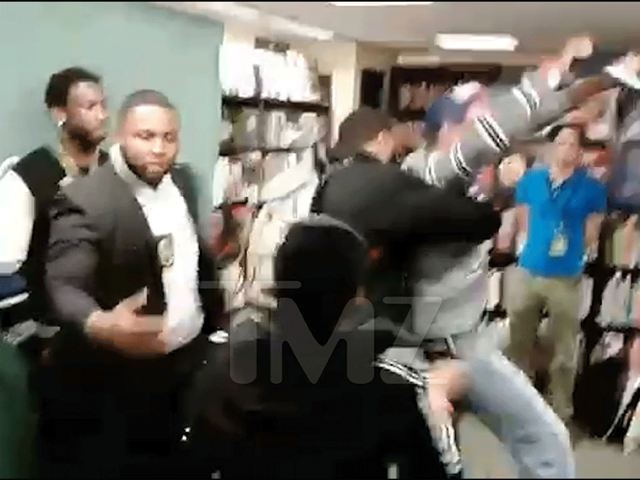 Gucci Mane Stands His Ground When Fur Protesters Attack, image size:2048x1536