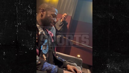 102822-will-smith-floyd-mayweather-KAL