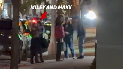 miley-cyrus-maxx-morando-kal-12-04-2025