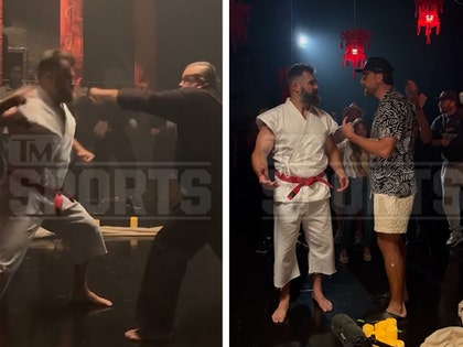 jason-kelce-chuck-liddell-primary-07-28-2025
