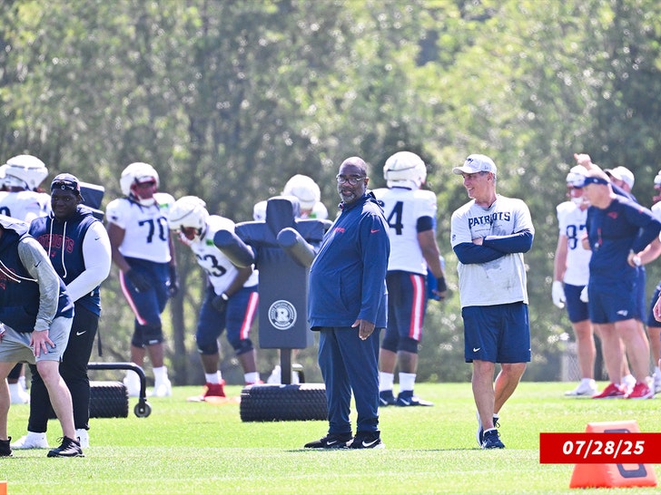 Terrell WIlliams patriots coach imagn 1