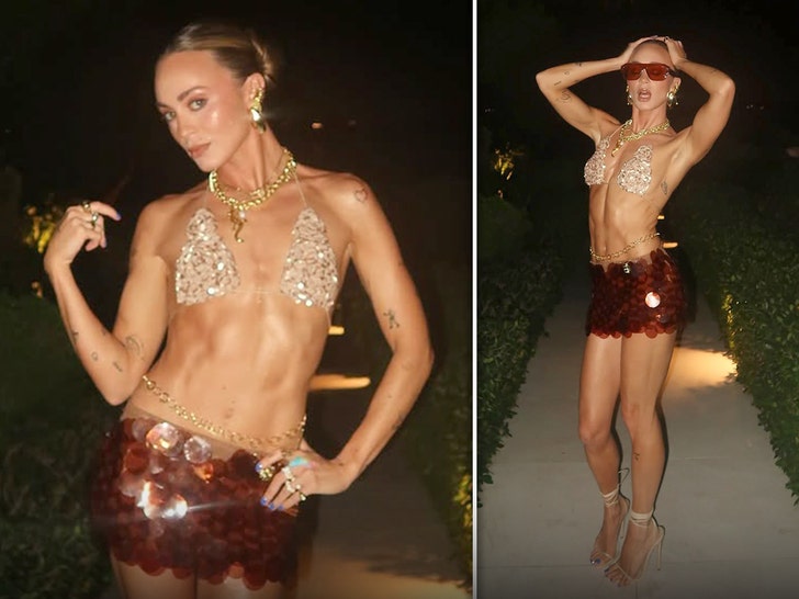 Christina Kirkman Flexes her Rock-Hard Abs!