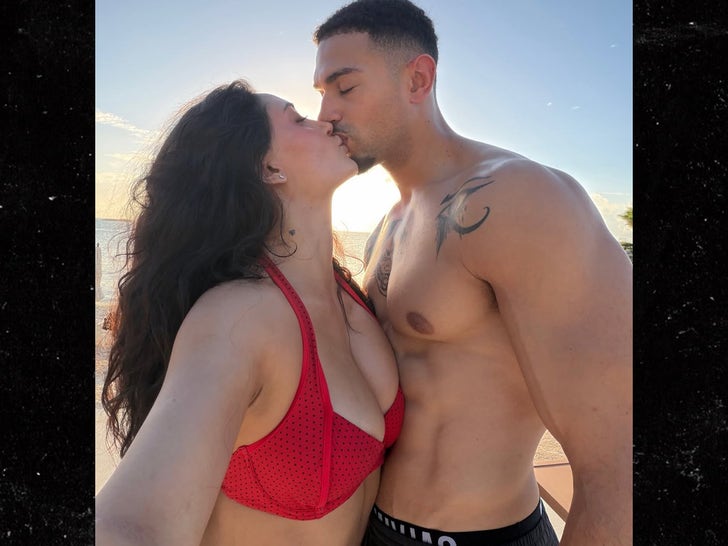 1218-Stars-Kissing-Sub2