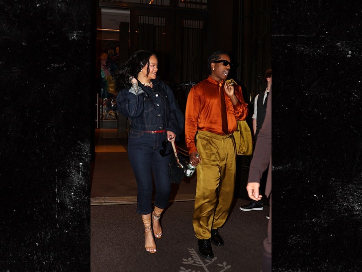 Rihanna and A$AP Rocky celebrate the Knicks' win in New York bg 2