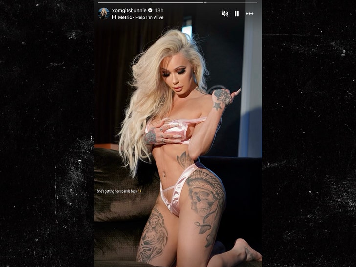 bunnyXO lingerie pic insta 1