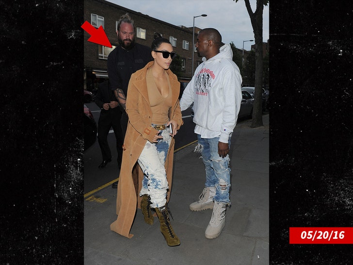 kim kardashian kanye west bodyguard 2016 Alamy 1
