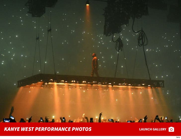 Kanye West's Performance Photos