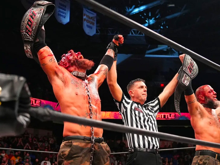 Windham Rotunda, WWE Wrestler Known as Bray Wyatt, Dies at 36 - TheWrap