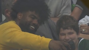Ezekiel Elliott Rushes to Kid Hit By Puck at NHL Playoff Game