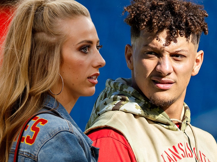 Patrick Mahomes Gf Harassed At Patriots Game Security Moved Us To Safety