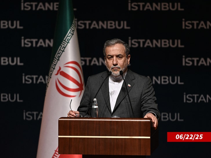 Abbas-Araghchi-sub-getty-1
