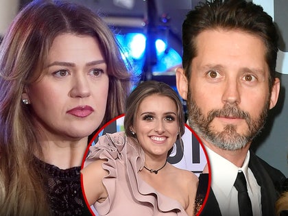 kelly clarkson brandon blackstock savannah main getty