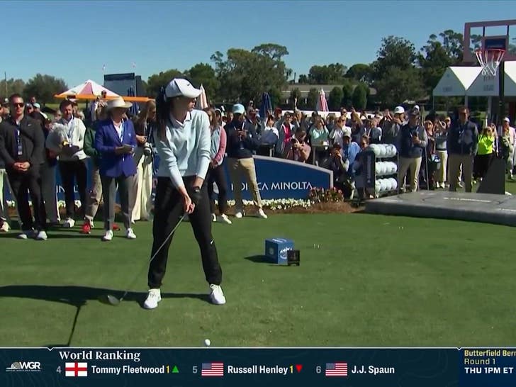 111225_caitlin_clark_sophie_cunningham_2152505