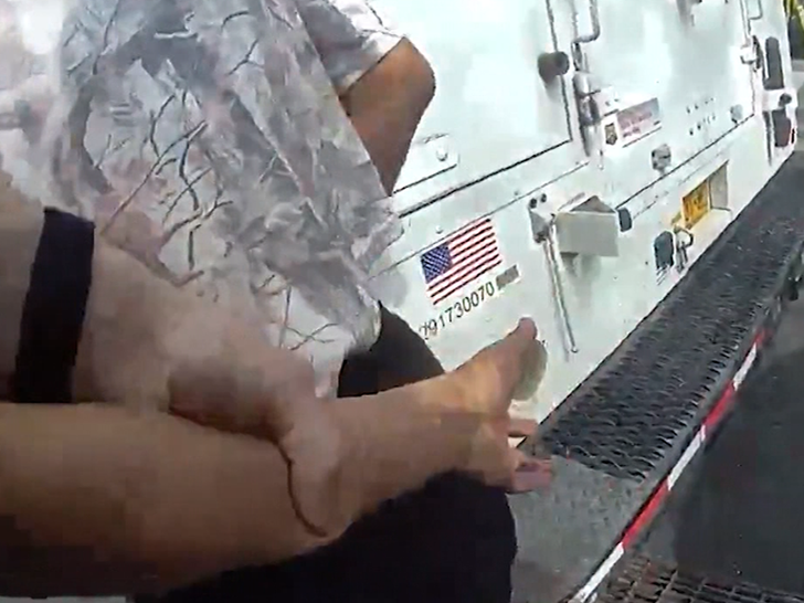 041626 police horse SG1