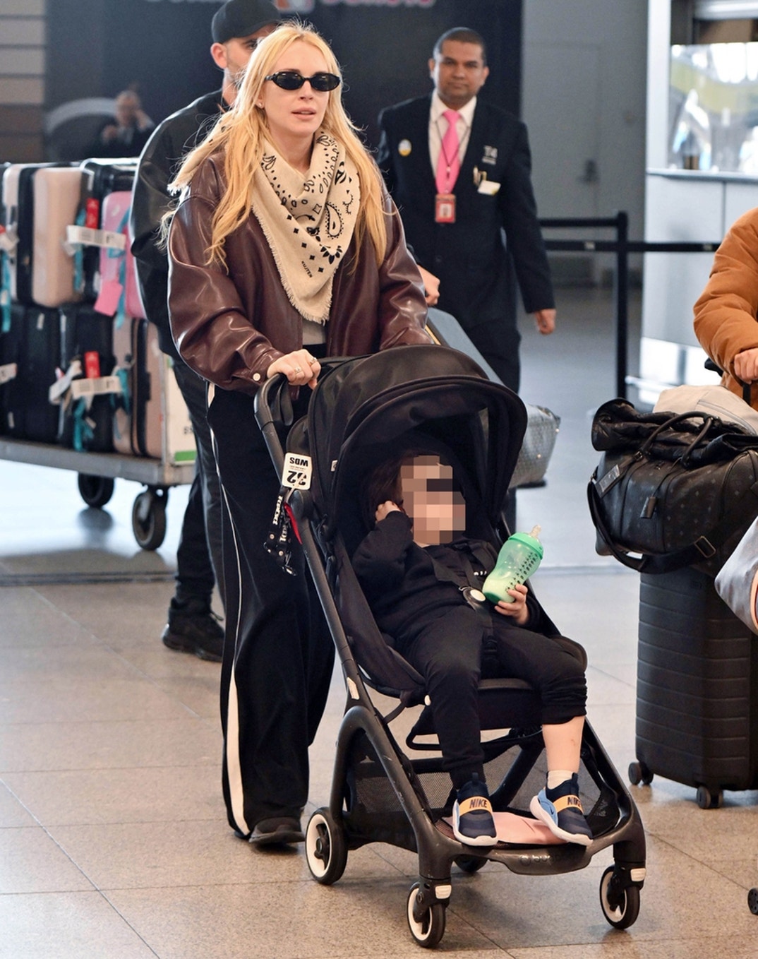 Lindsay Lohan Arrives NYC 1