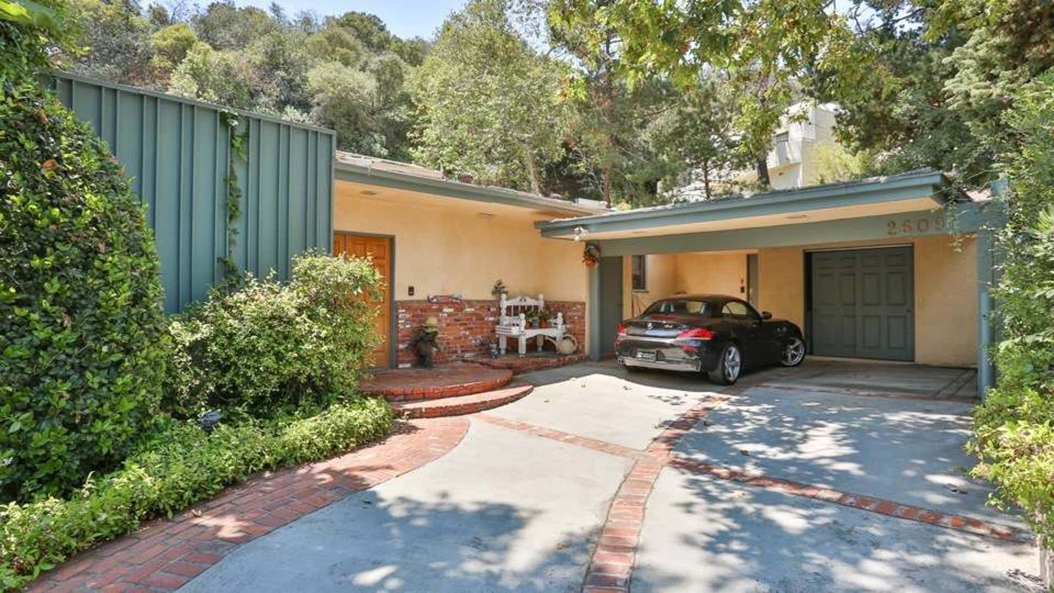Mark Lonow's Hollywood Home -- For $ALE!
