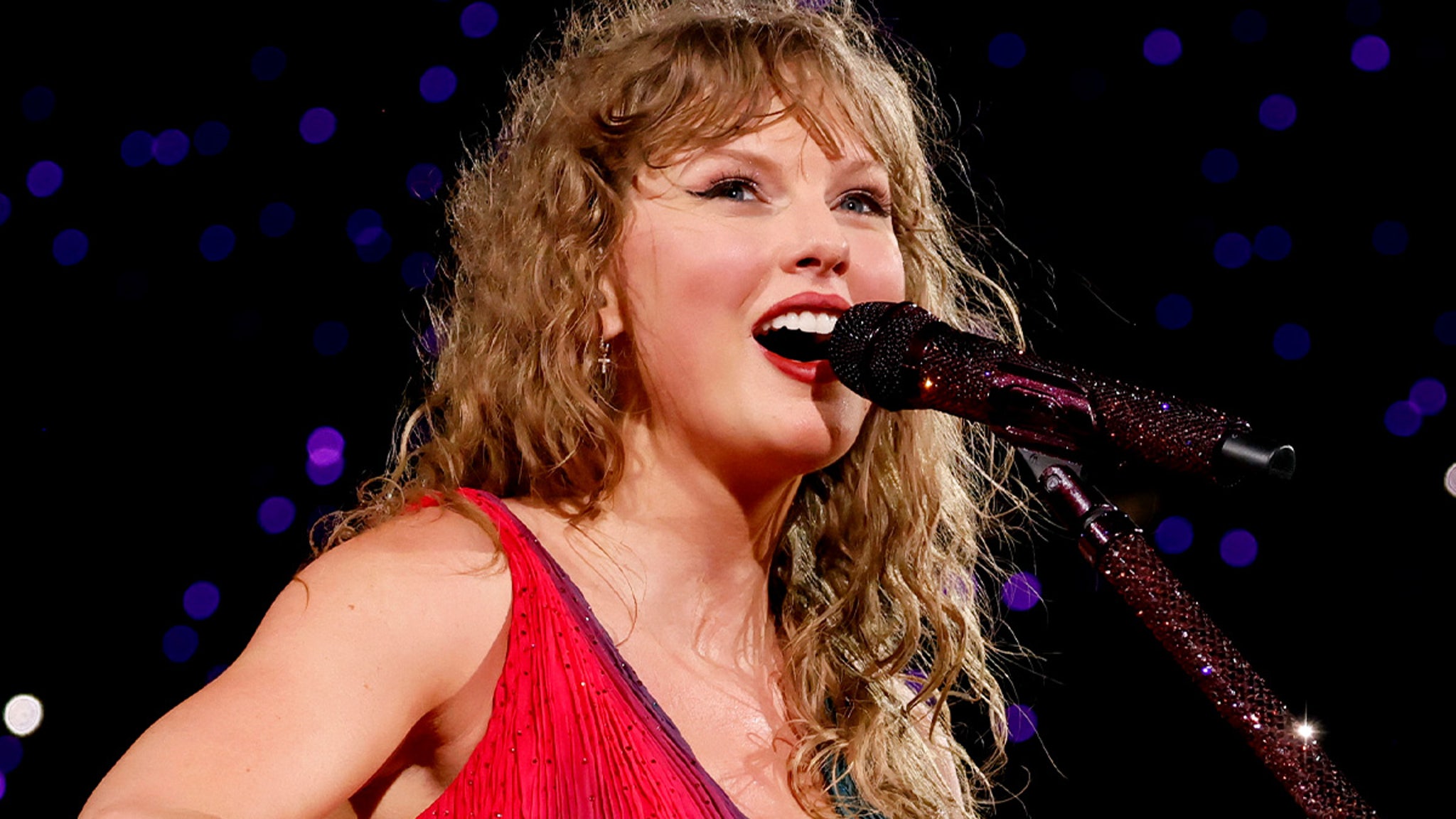 Taylor Swift Ranked No. 2 on Billboard’s Greatest Pop Stars of the 21st Century