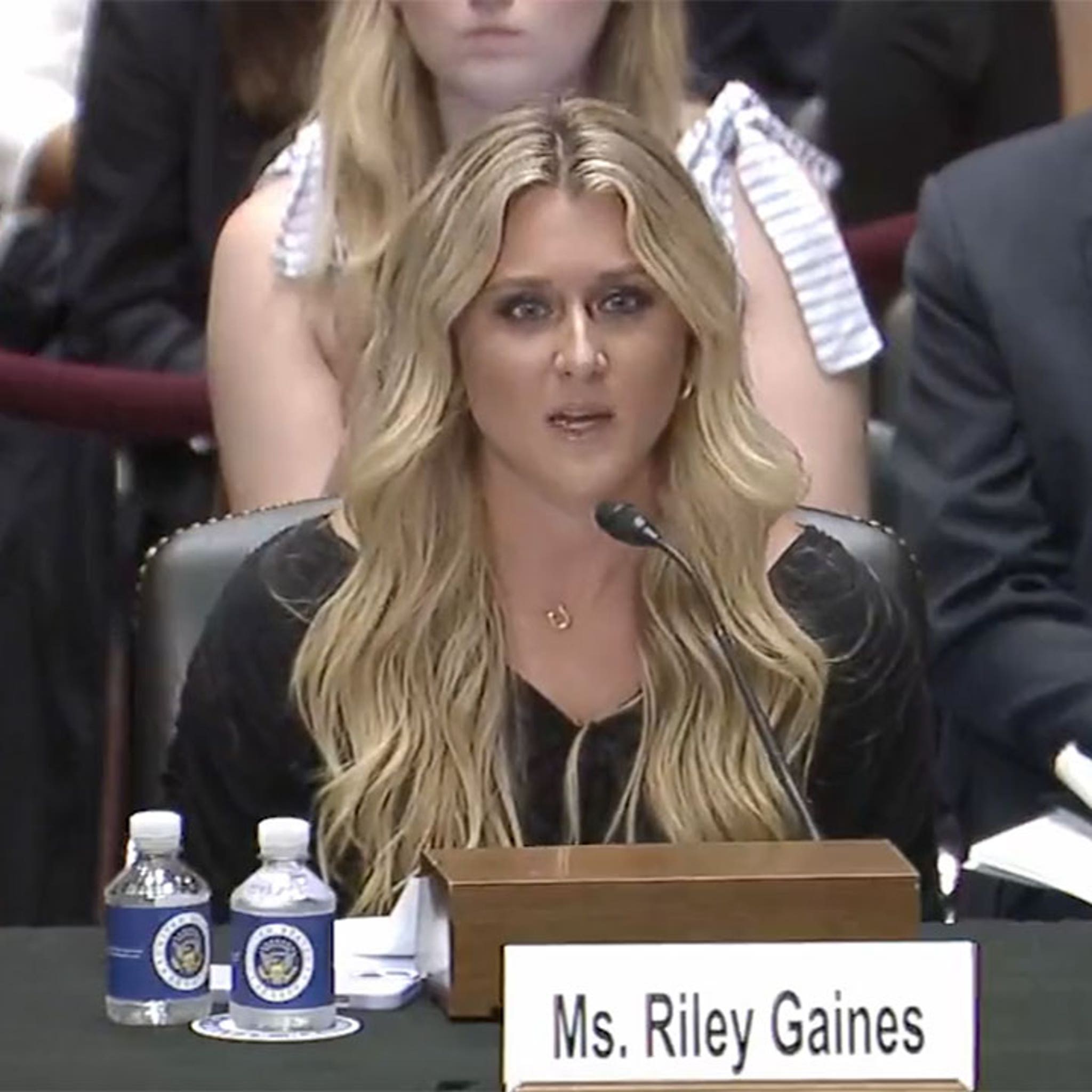 Right-wing activist Riley Gaines in tears over Lia Thomas locker room  incident, transgender athletes in swimming