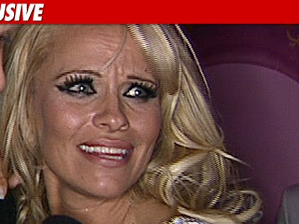 0825_pam_anderson_ex_tmz