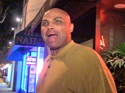 111913_charles_barkley_pong_primary