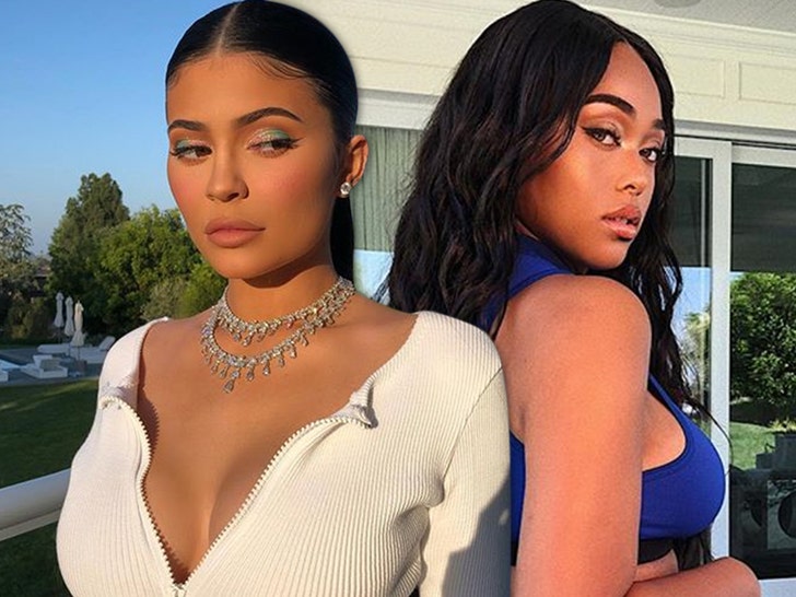 0726 kylie jenner jordyn woods instagram 01