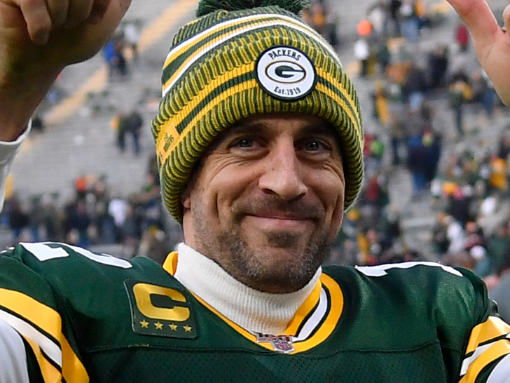 Aaron Rodgers Not Retiring, Returning To Packers