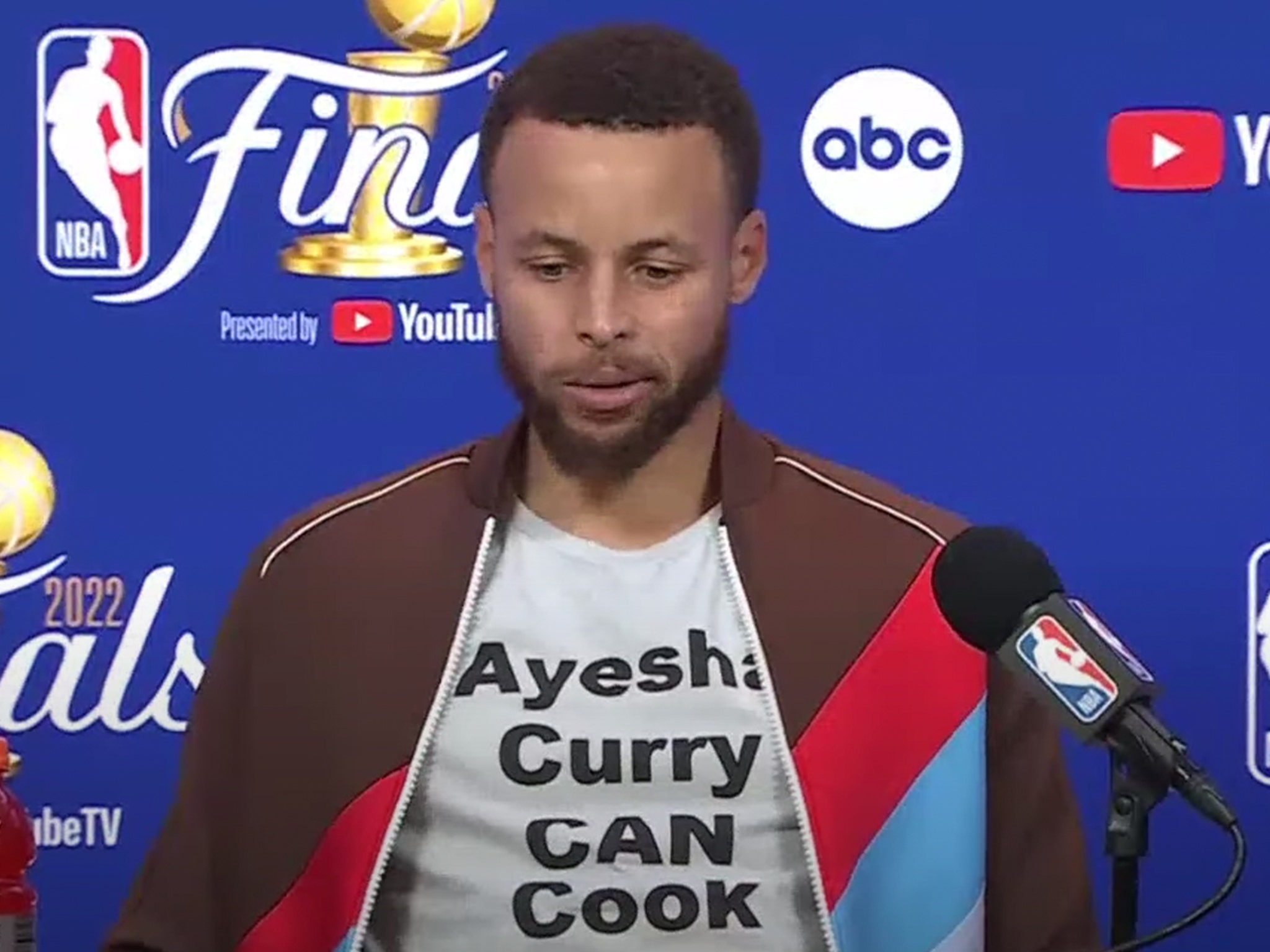 NBA World Reacts To Ayesha Curry's Parade Outfit - The Spun