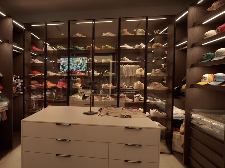 jake paul mansion closet