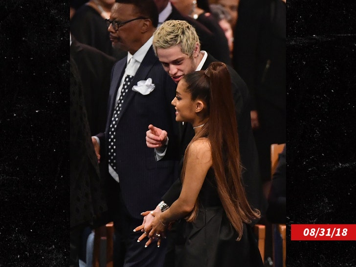 Pete Davidson e Ariana Grande juntos em 2018