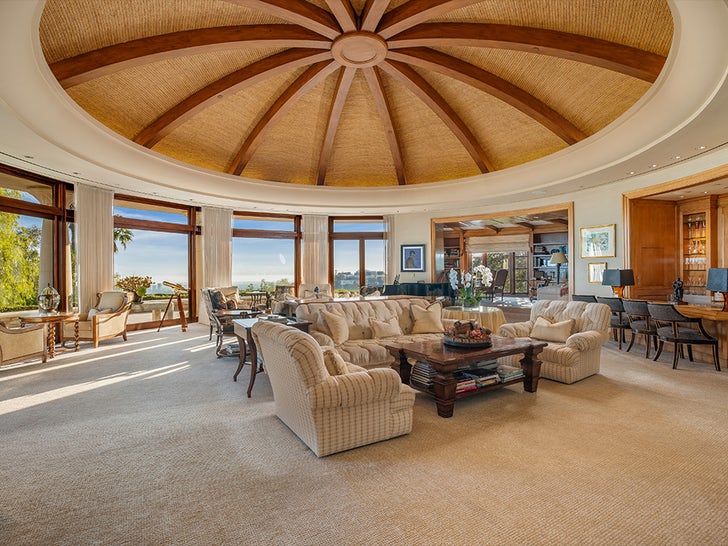 0508-Quincy-Jones-Interior-SUB