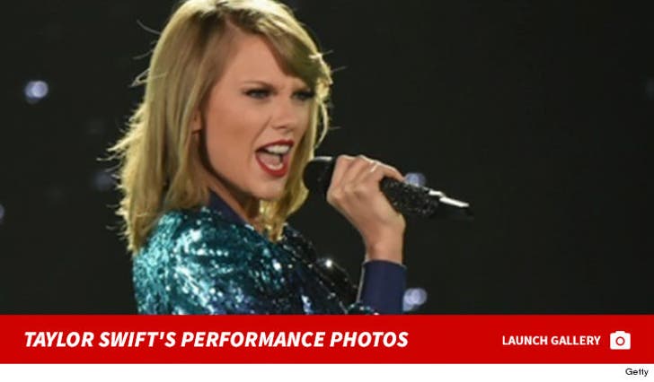 Taylor Swift's Live Performance Photos