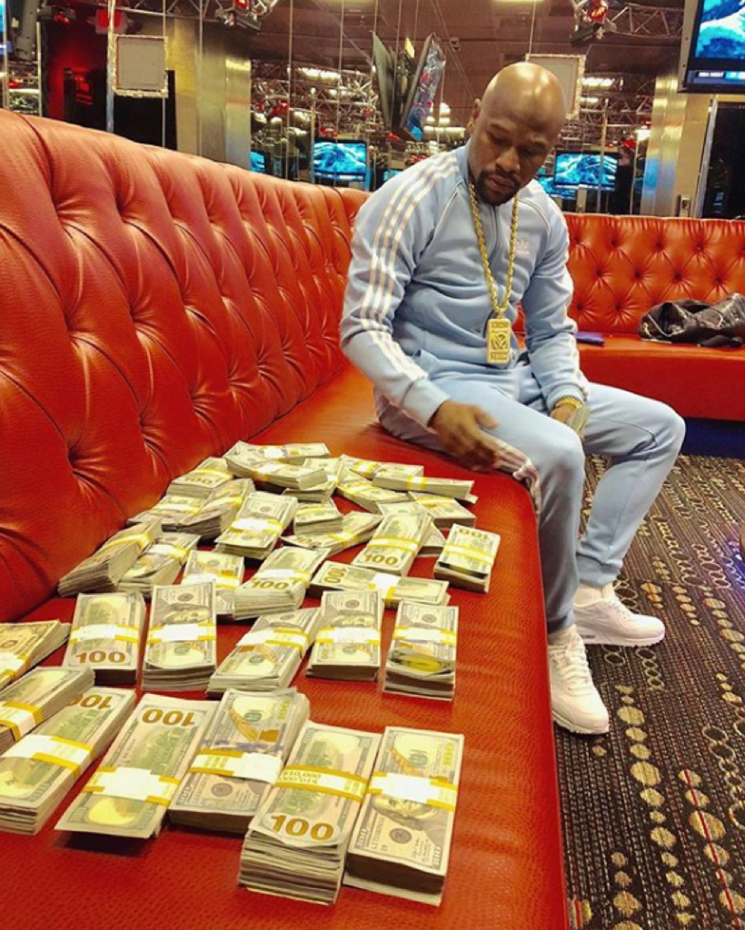 floyd_mayweather_living_large_photos5