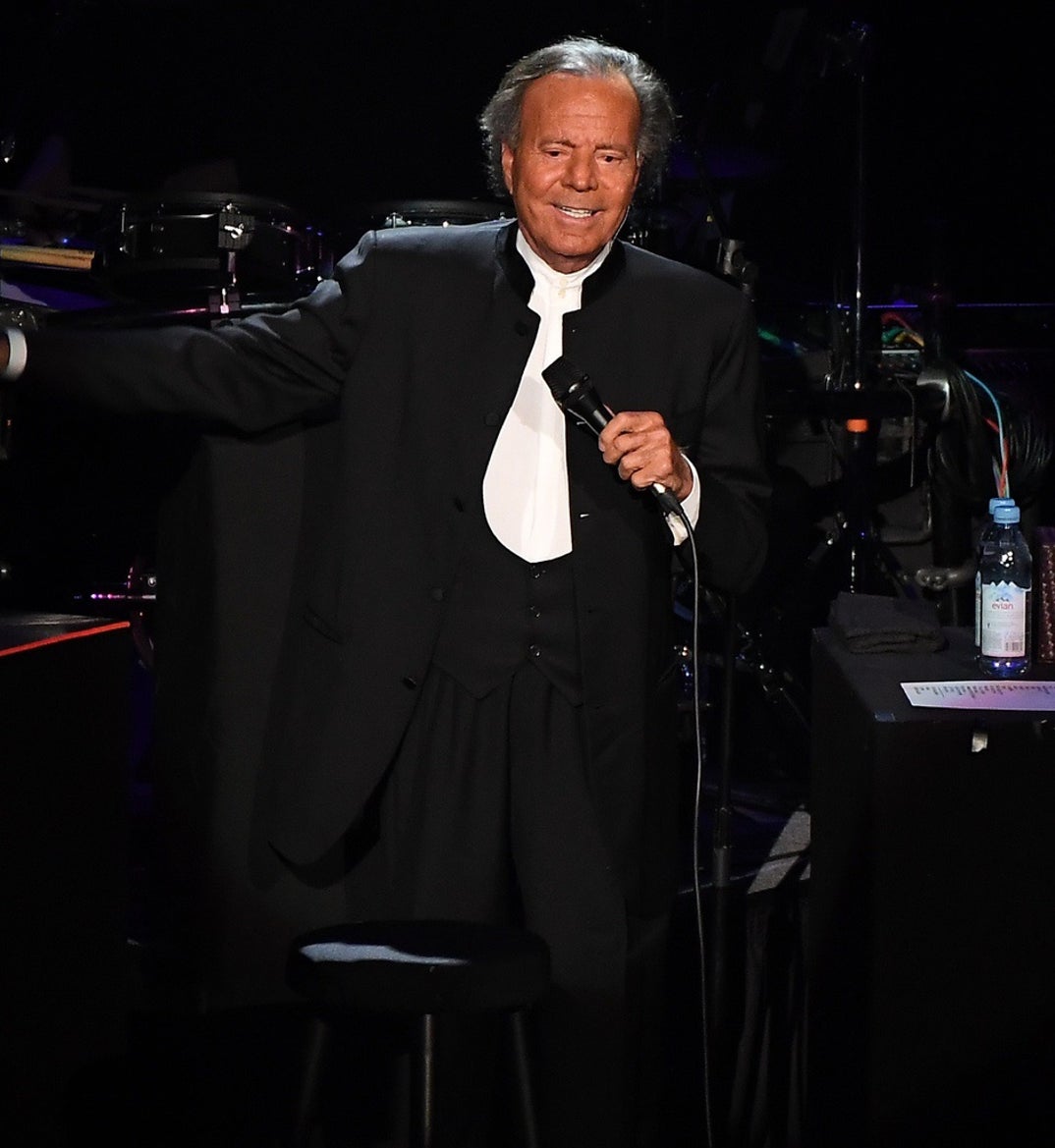 Julio Iglesias Through The Years 9