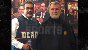 Real Mike Ditka -- Meets Drunk Mike Ditka ... At Bachelor Party Turn Up (PHOTO)