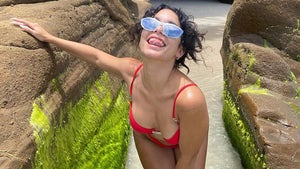 Vanessa Hudgens Mexico Vacation