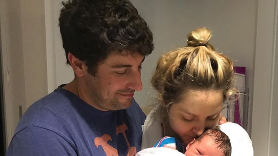 0601-Jason-Biggs-Family-Photos-PRIMARY