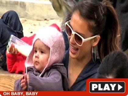 Jessica Alba: Click to watch