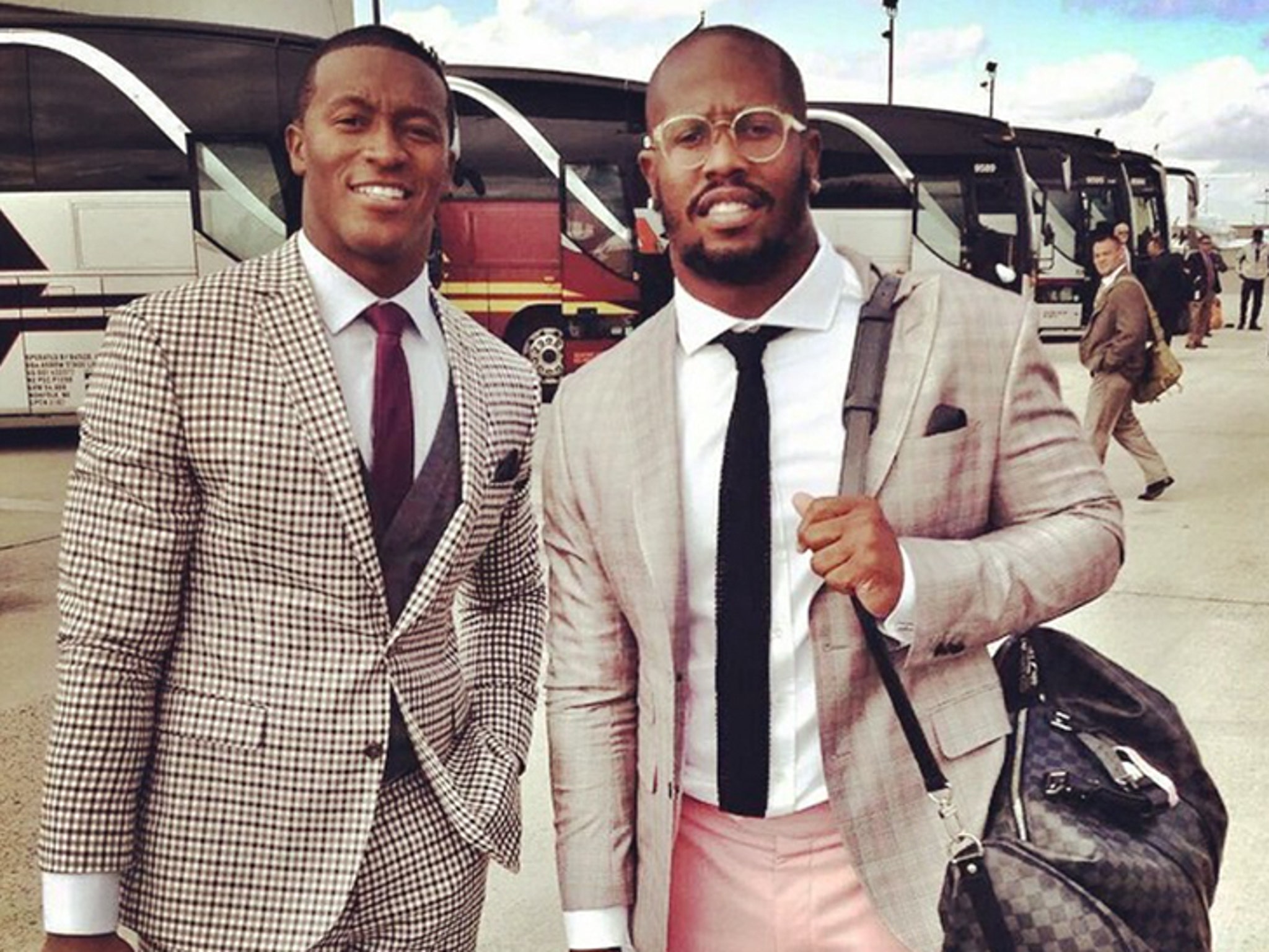 vonmiller honoring Demaryius Thomas pregame. 