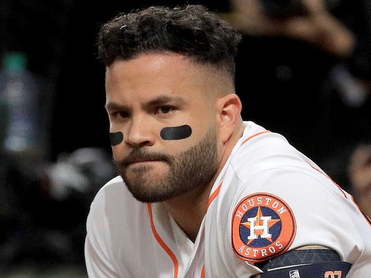 Astros' Jose Altuve denies ever wearing electronic devices; MLB says no  evidence to back Twitter rumors 