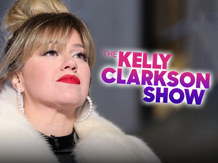 Kelly Clarkson Dealing with Personal Matter, No Cause For Alarm