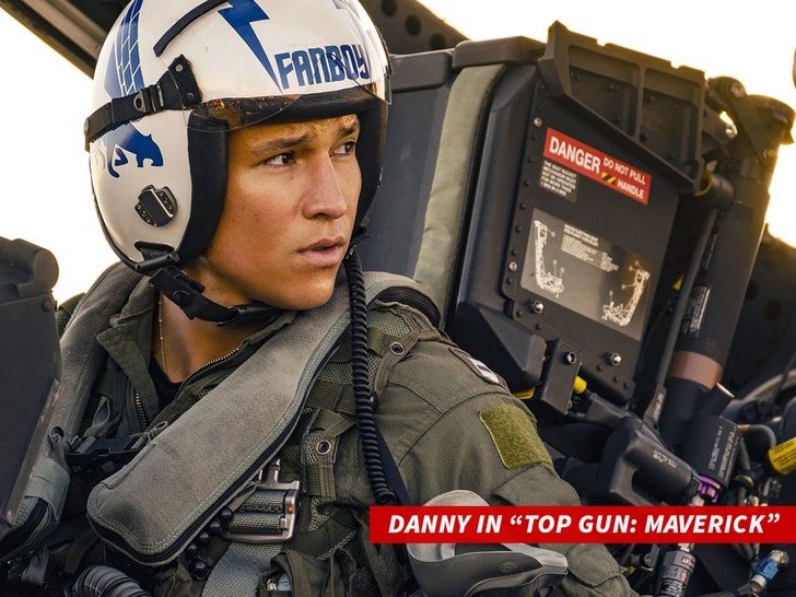danny ramirez TOP GUN- MAVERICK