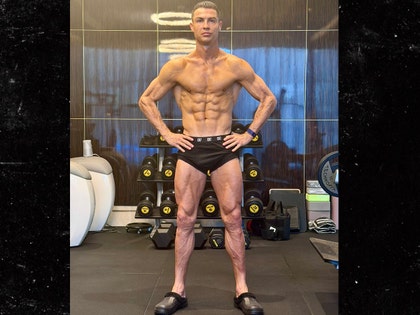 cristiano rinaldo gym body