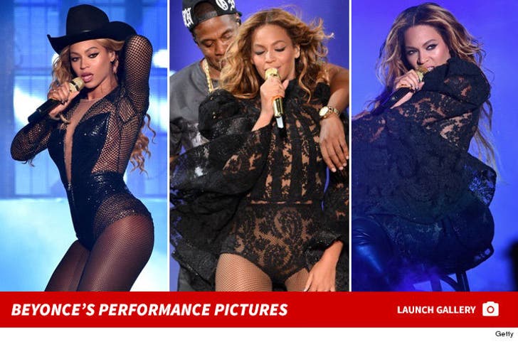 Beyonce Performance Photos