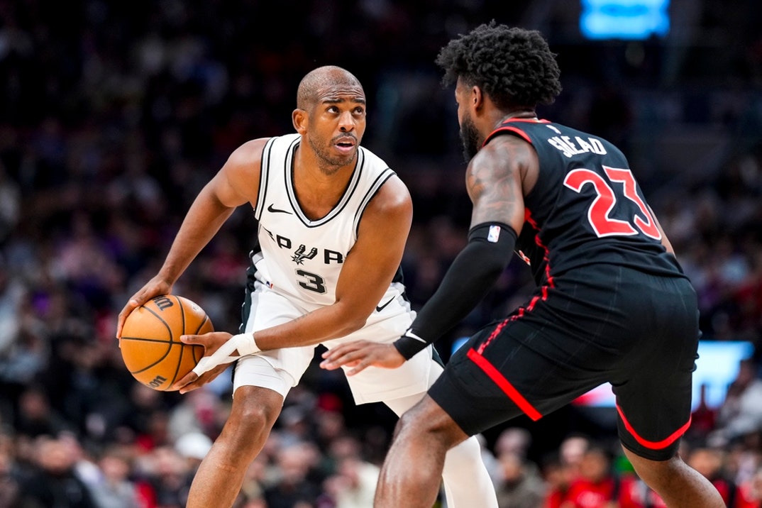 Chris Paul On The Court 10