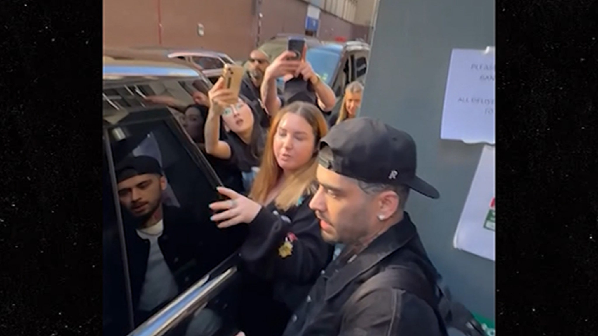 ZAYN MALIK GOES WILD ON FANS!