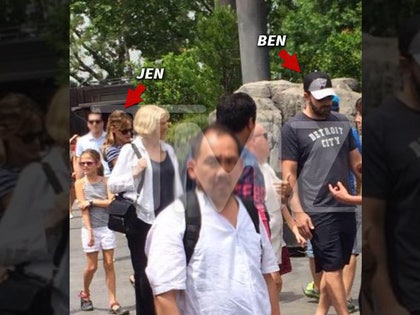 0815-ben-jen-tmz-01