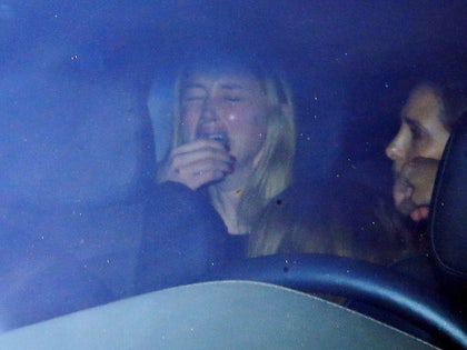 0527_amber_heard_crying_X17